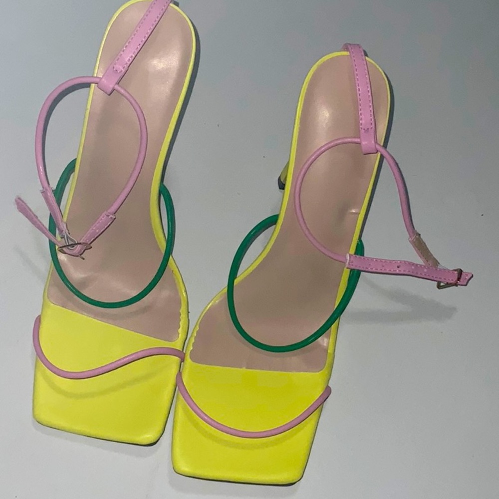 Fashionova women’s heels size 10